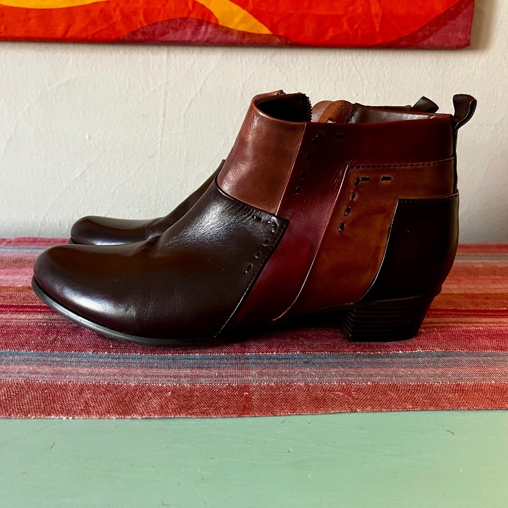 Regarde le Ciel Leather Boots Brown Colorblock 40